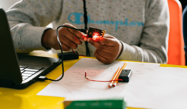 Web Unit_Vision Extenders Light Sensors_Featured-2